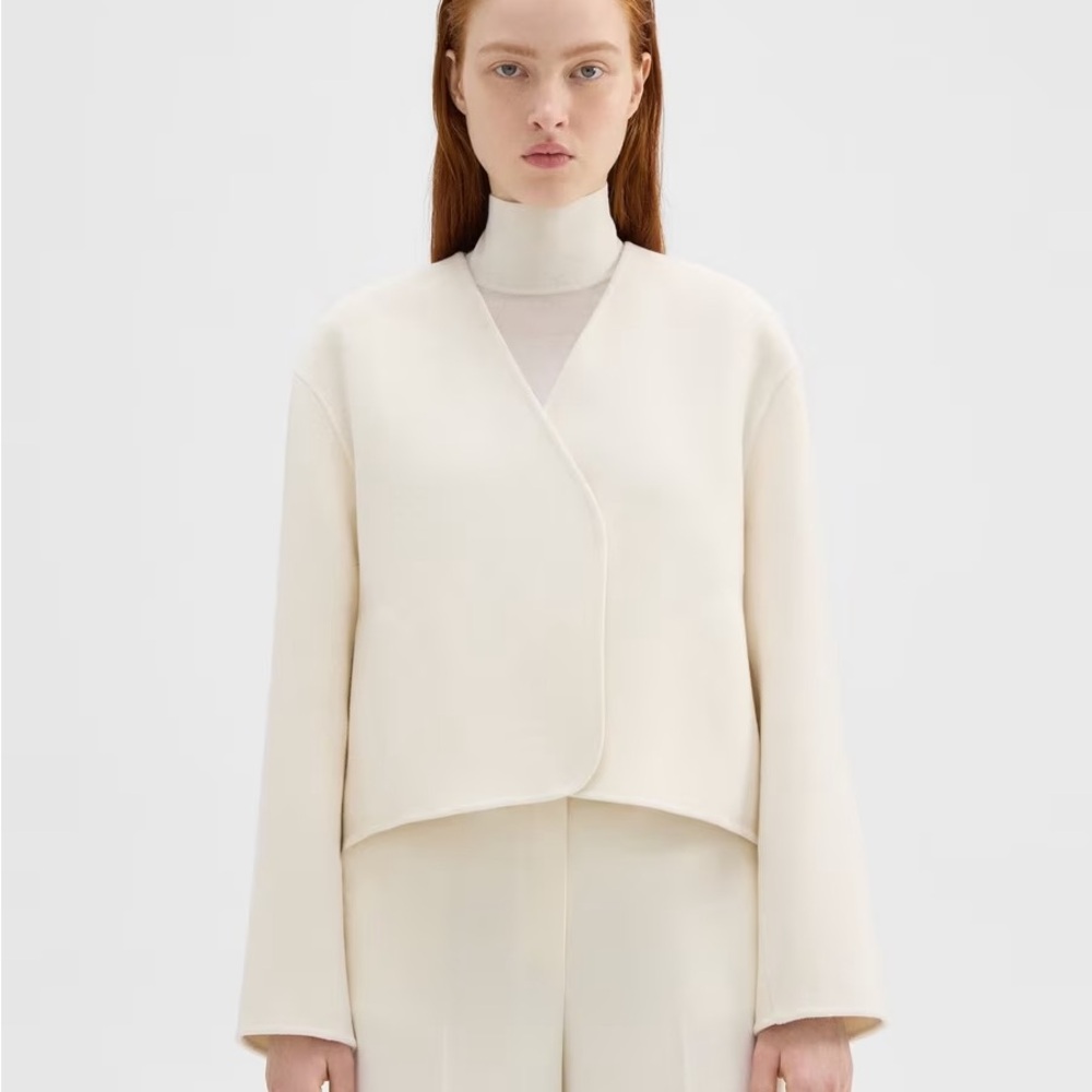 Rounded Crop Jacket in Double-Face Wool-Cashmere, size P, color ivory